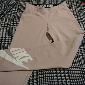 Dusty pink Nike leggings